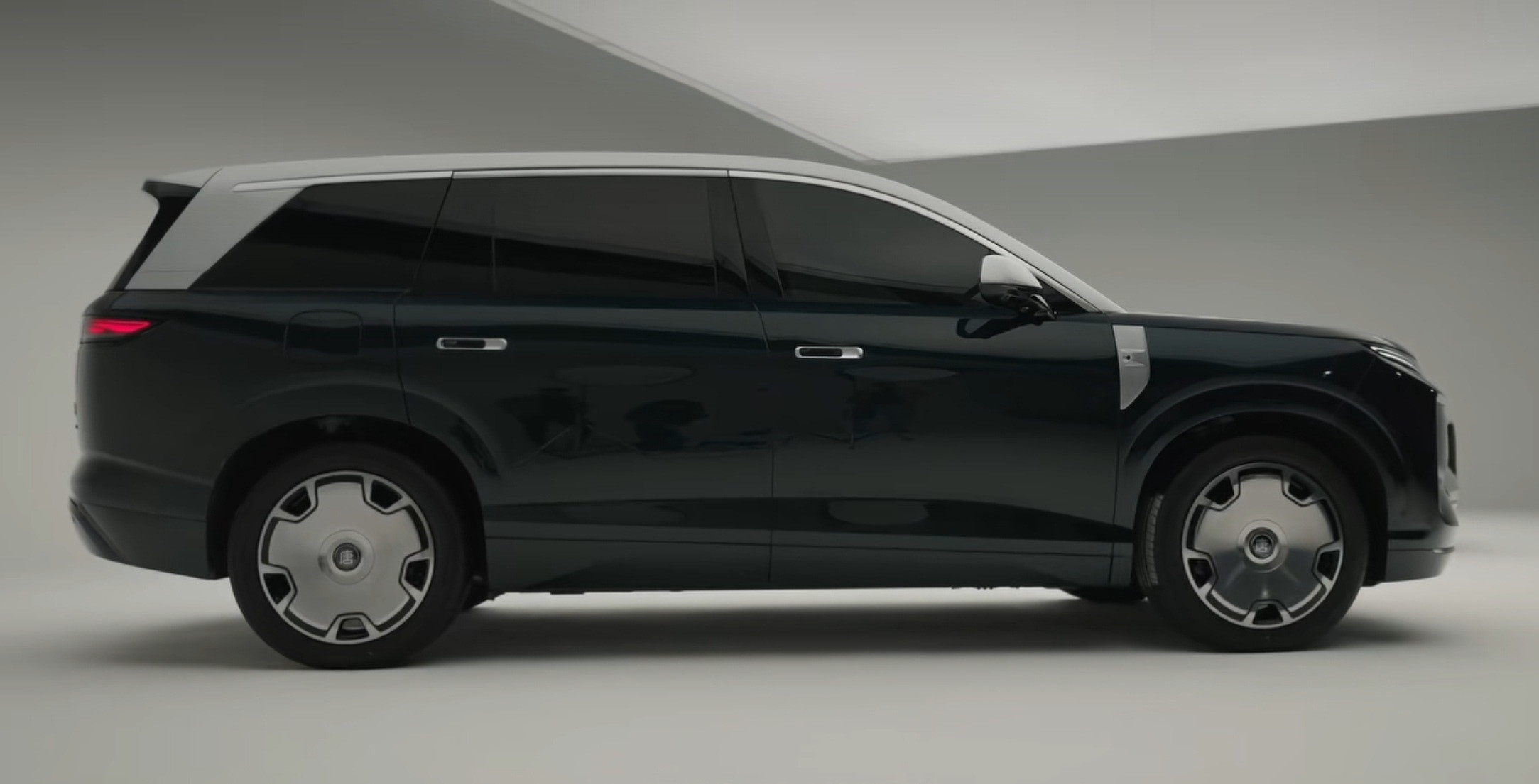 比亚迪新一代设计语言真给力，大唐实车也超棒，有气场有韵味，又和别的车长得不一样，