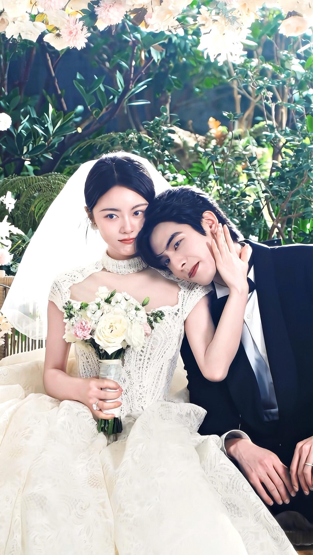 内娱现偶婚纱照因为看到了幸福才想穿婚纱的👰内娱现偶婚礼邀请❤你上桌了