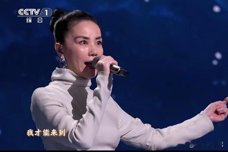 今年最失望的歌手，估计就是王菲春晚的选曲了，一首小众歌，为何让观众“听不下去”？