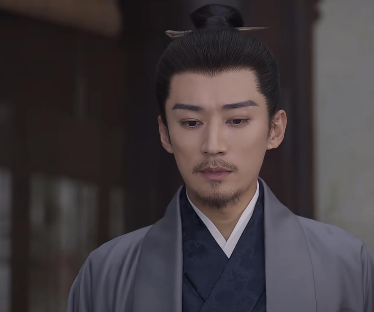 林锦岐可是太会了，大家都在推理戴帽子的劫匪是不是杜翠雀，让林锦岐也确认一下，他来