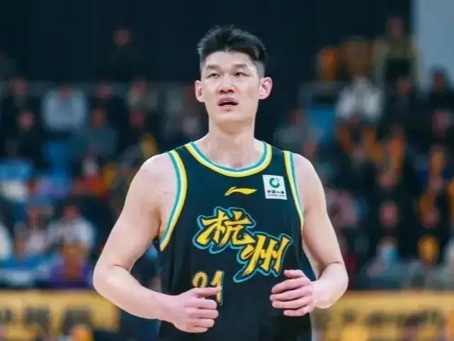 网传辽宁男篮7000万报价浙江广厦的胡金秋，不管消息是真是假，但是辽宁球迷普遍持