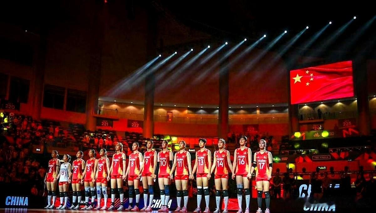 8月14日那份中国女排亚锦赛14人名单一交，很多位置就真成了“定格画面”。25