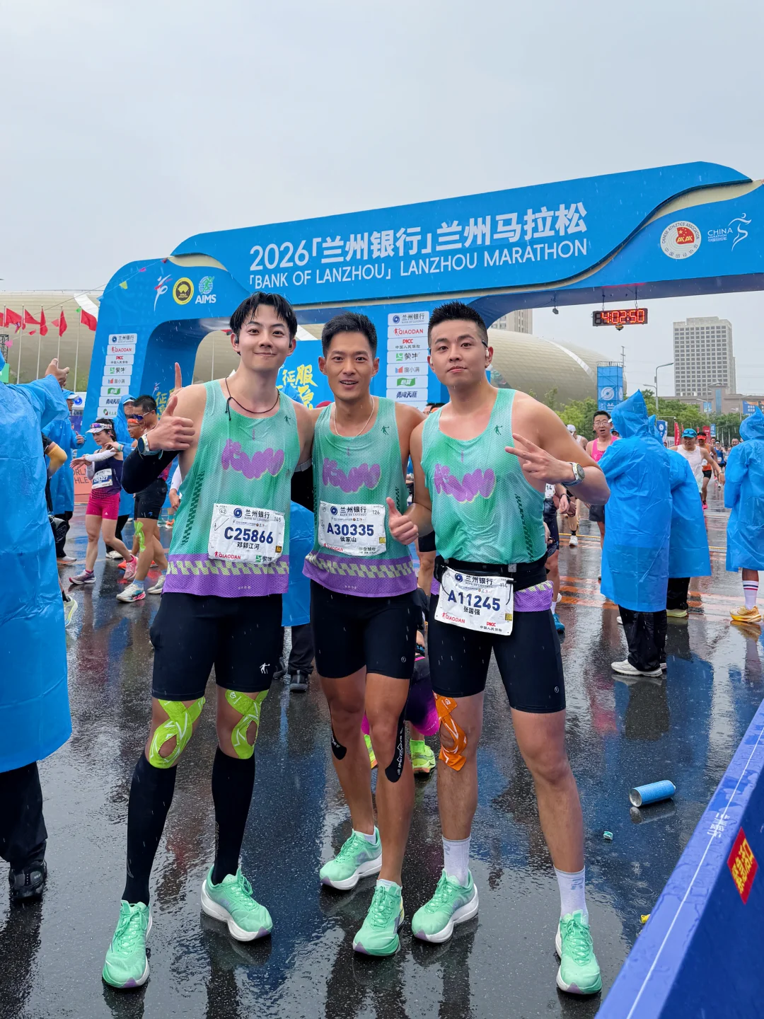 2026兰州马拉松｜三兄弟全马安全完赛✌️