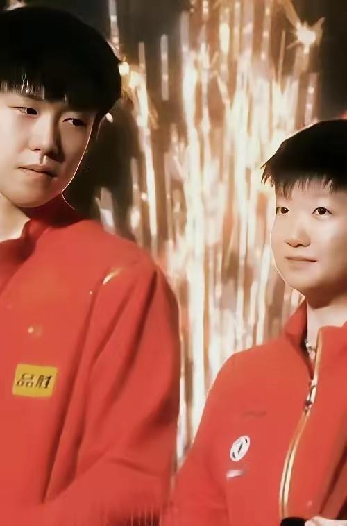 你俩，先结婚好不好？得不得冠军的放一边。我熬夜熬夜的，也太折磨人了，你俩还都输了