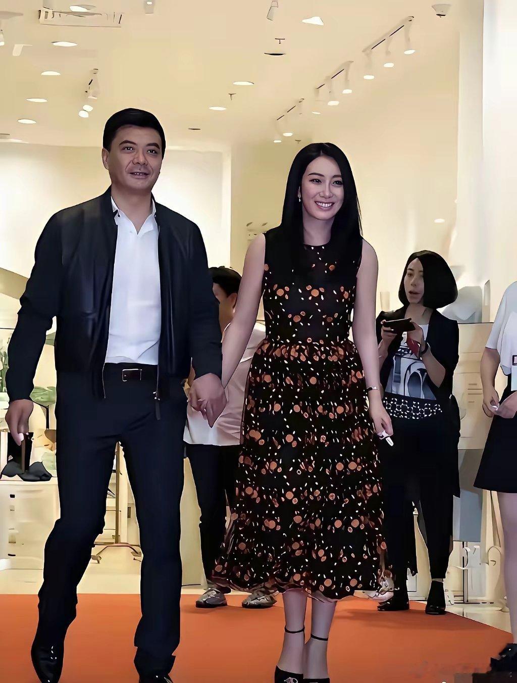 我敢说，如果他们有一天离婚了，我就再也不相信爱情了。