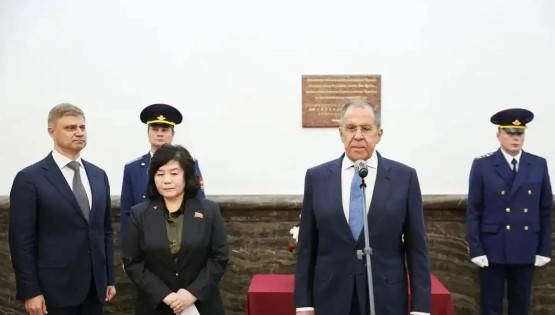当下的国际政治舞台大戏连连，但在笔者看来，依然还是胡搞闹剧多、无赖游戏多，而好看