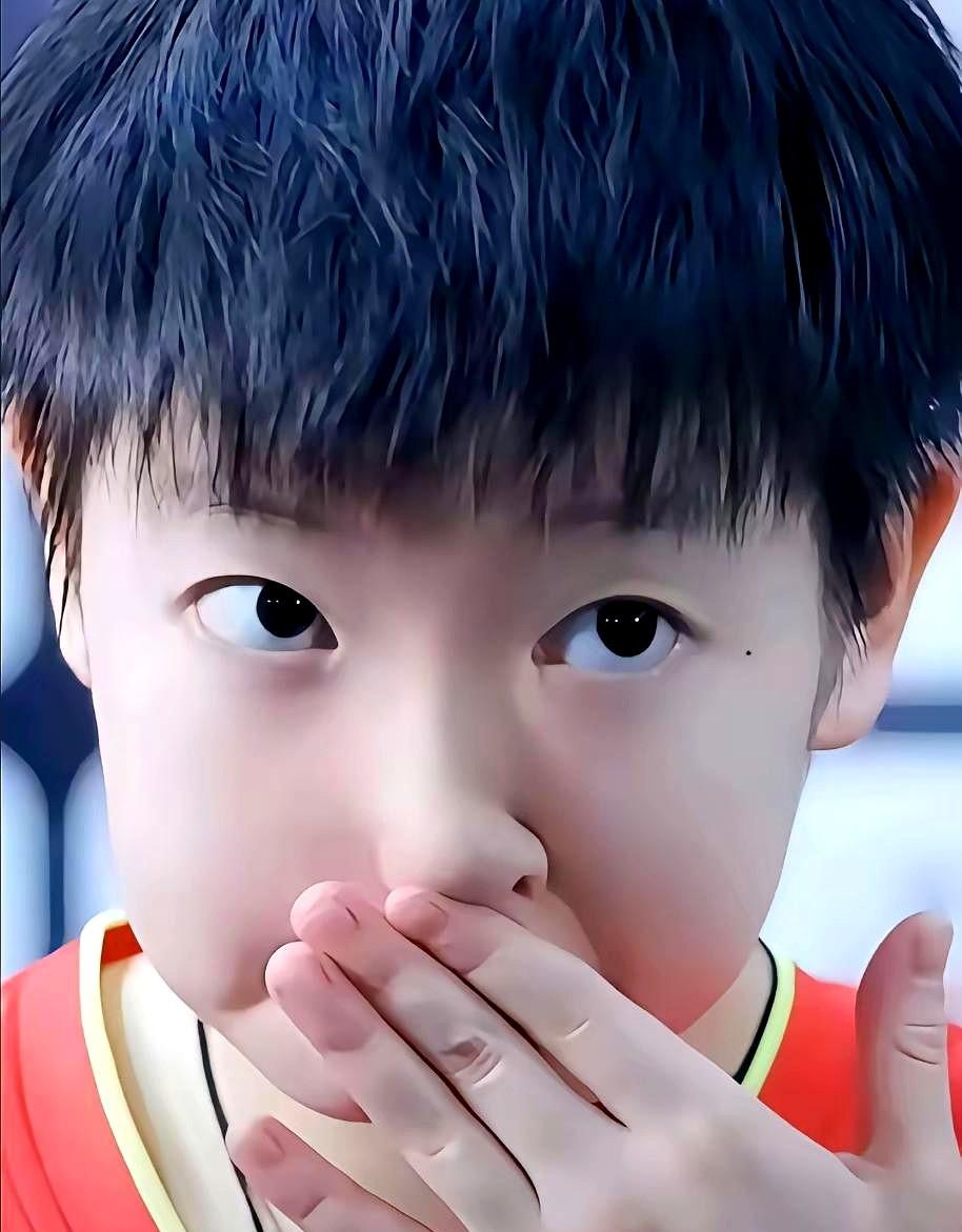 肯德基铁了心为莎莎破例，把合约一次性签到了洛奥！2026年到2028年洛奥，肯