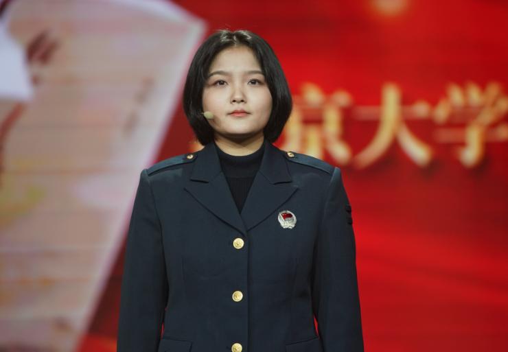 2018年，河北衡水一女孩高考707分，被北京大学录取，谁料，大二时，她竟然选择