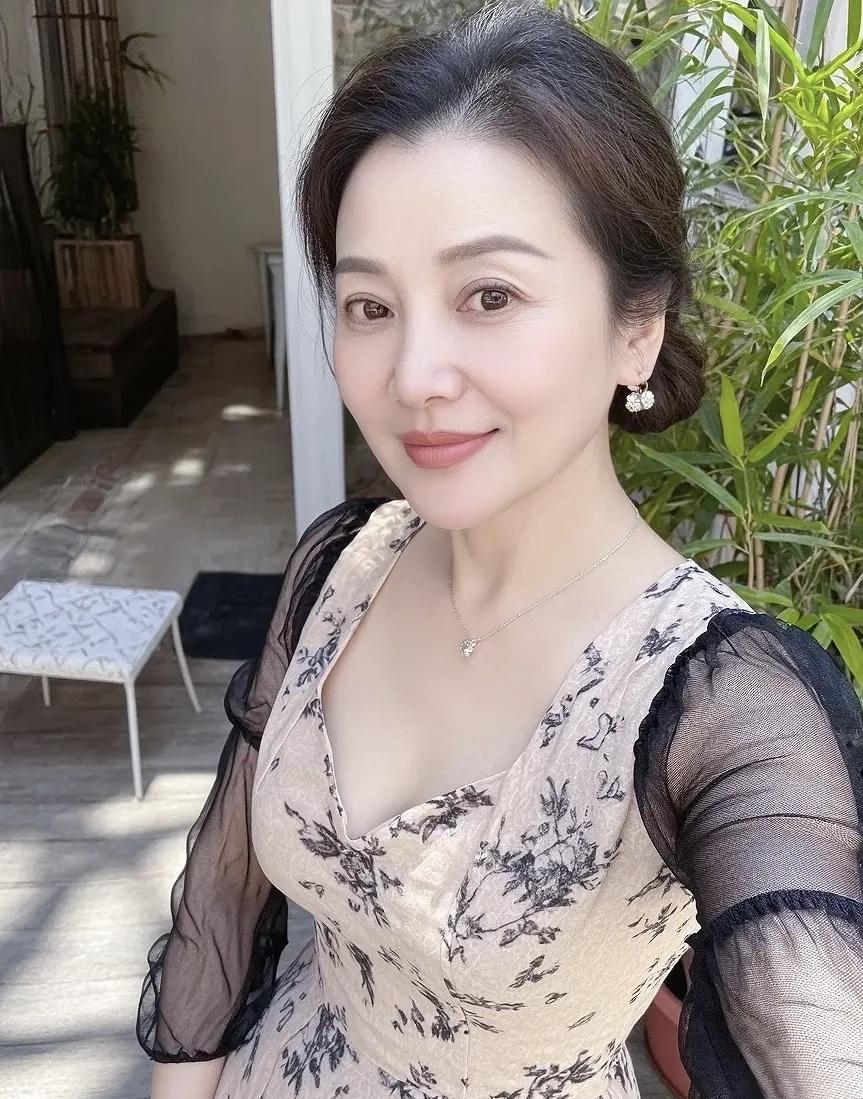 征服中年女人的上上策：猫咪原则很多男人始终搞不懂一个问题：为什么年轻女孩容易