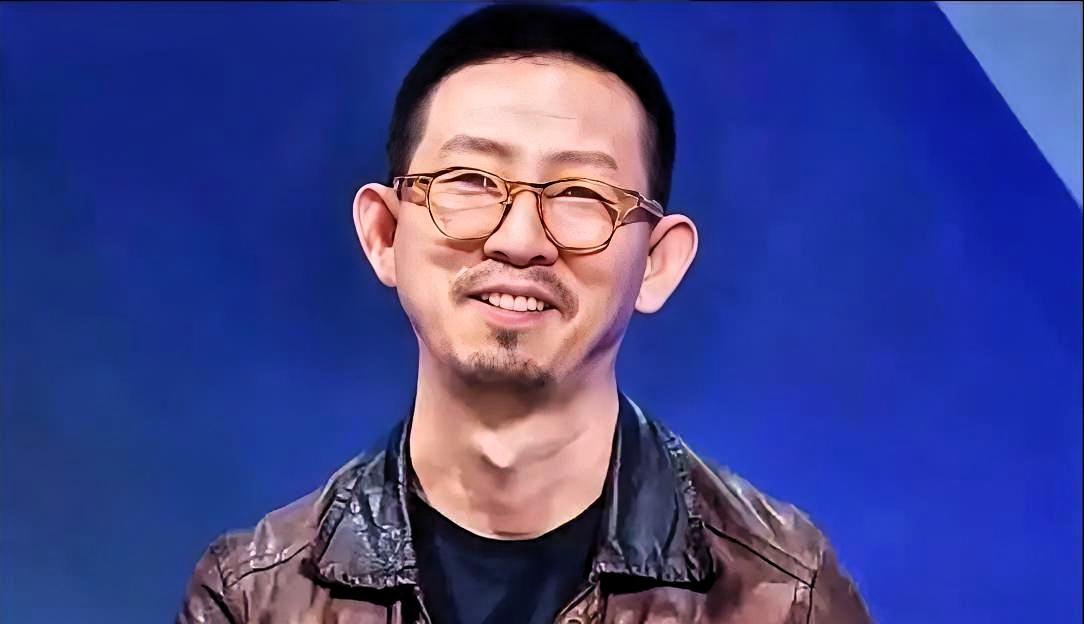 丁太升被问华晨宇唱功，四个字，粉丝弹幕直接停了三秒。没完。他说华晨宇的高音全