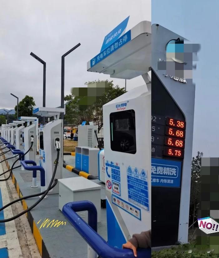 这下好了,买电车的人傻眼了!不是新能源车降价了,而是全国普遍油价下降