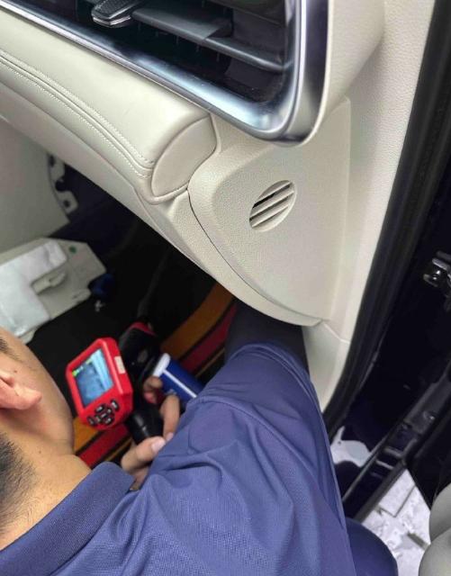 对于像我这样鼻炎过敏的人，春天确实是比较麻烦的，所以说更换空调滤芯我是有着自己的