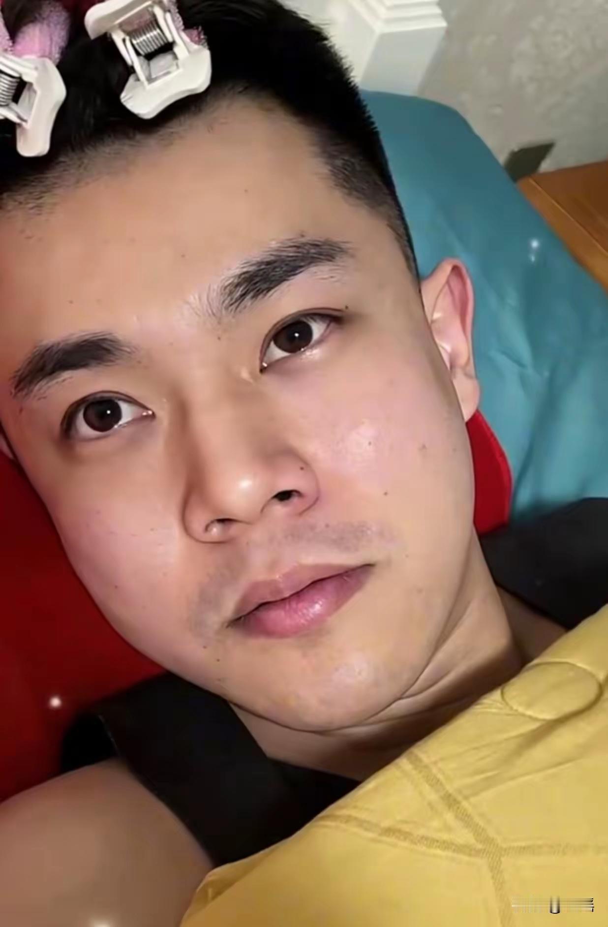 如果金毛真的吃了花生米，那金毛可能会吓得浑身发抖，四条腿都走不动。金毛是家里的独