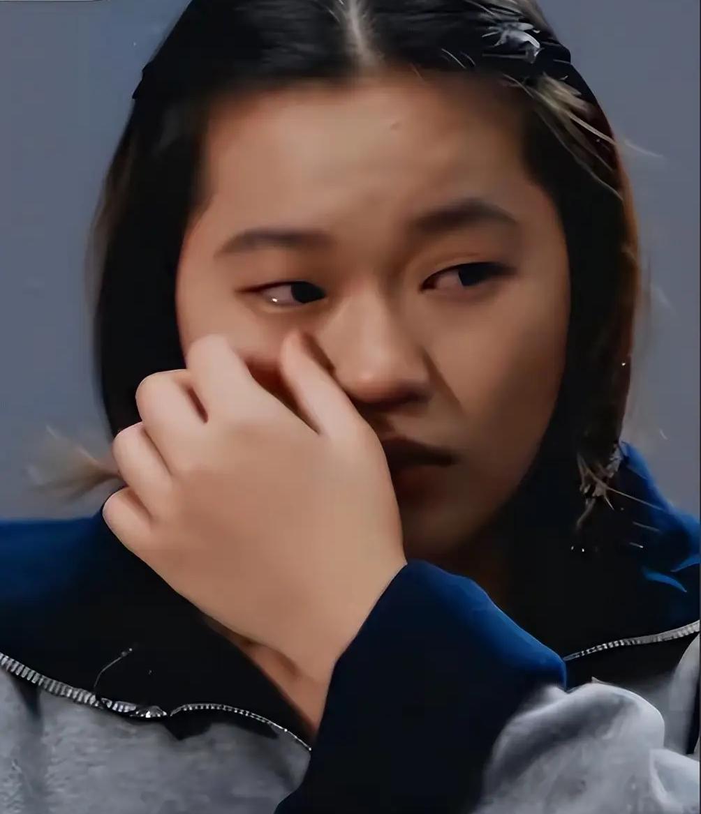 看到婵宝被网暴涉事人员名单时，既心疼又后背发凉，心疼的是一个19岁的女孩满身伤病