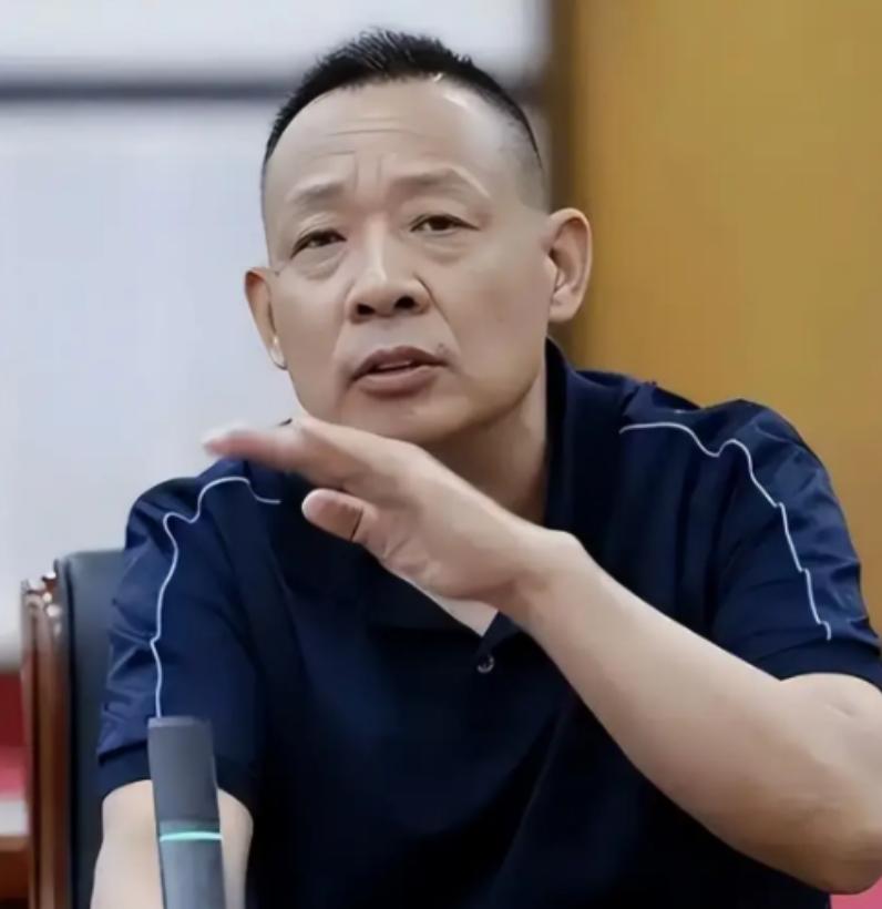 胖东来彻底戳穿真相：搞垮实体经济的从不是电商，而是居高不下的房租！8月7日，