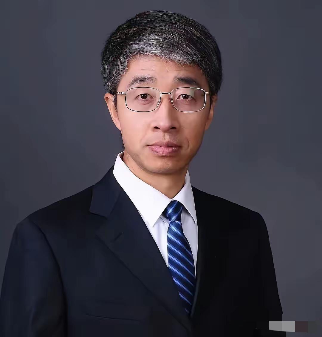 没想到一夜爆火！北师大陈志新副教授的做法，戳中了无数人对纯粹教育的向往。课程