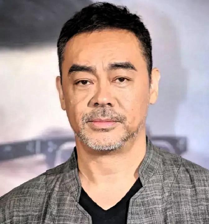 一觉睡醒，是不是全网都知道了？昨天某访谈片段刚释出，张柏芝被问理想恋爱对