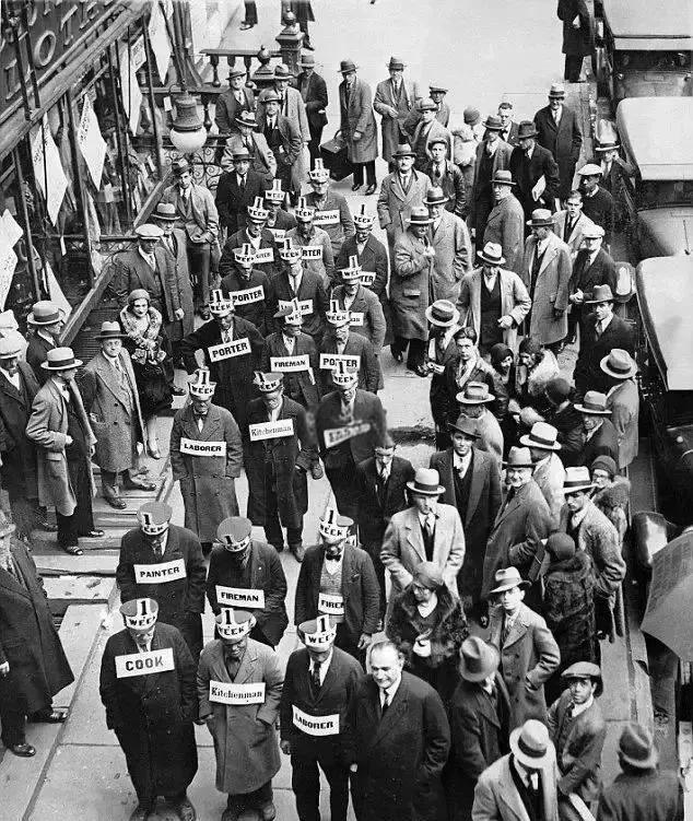 1929年大萧条结束后不到10年，二战爆发了，这是巧合吗？不是。经济危机和战争之