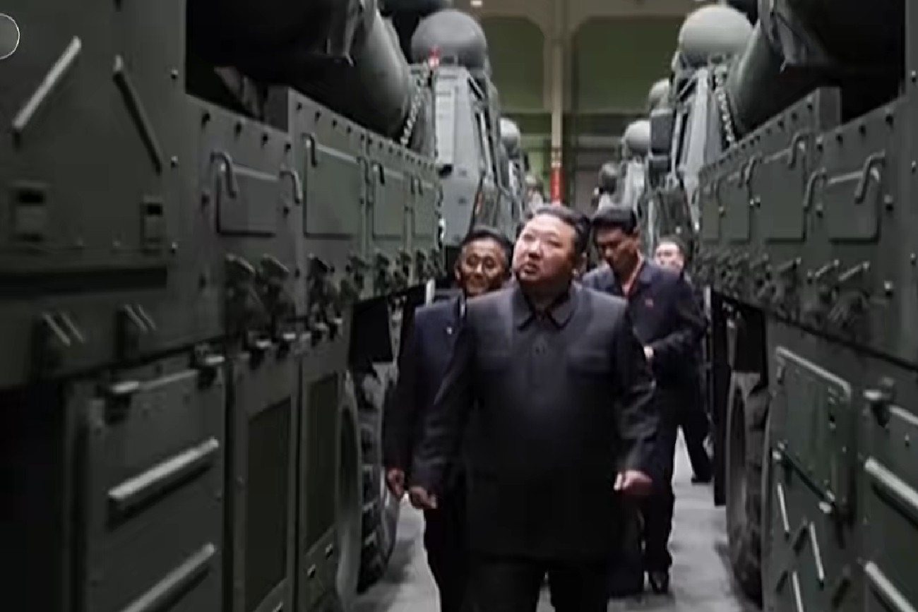 军事【朝鲜🇰🇵金正恩视察朝鲜军工部门最新消息】1，导弹都在地下掩体！2，满