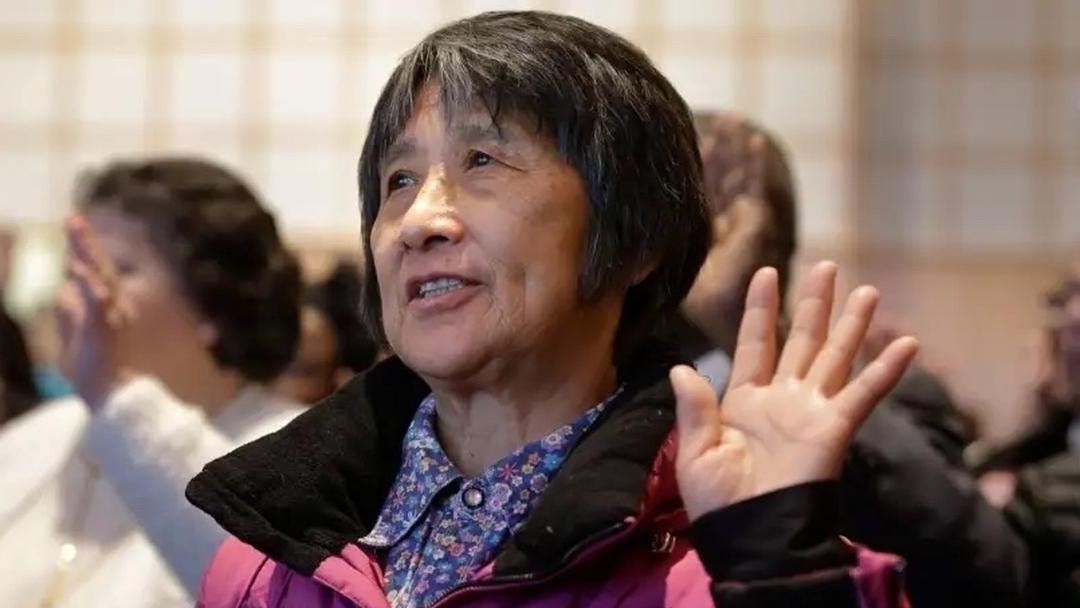 华人精英移民美国：两代即平庸，真相太扎心国内顶尖华人精英，是千军万马闯过独