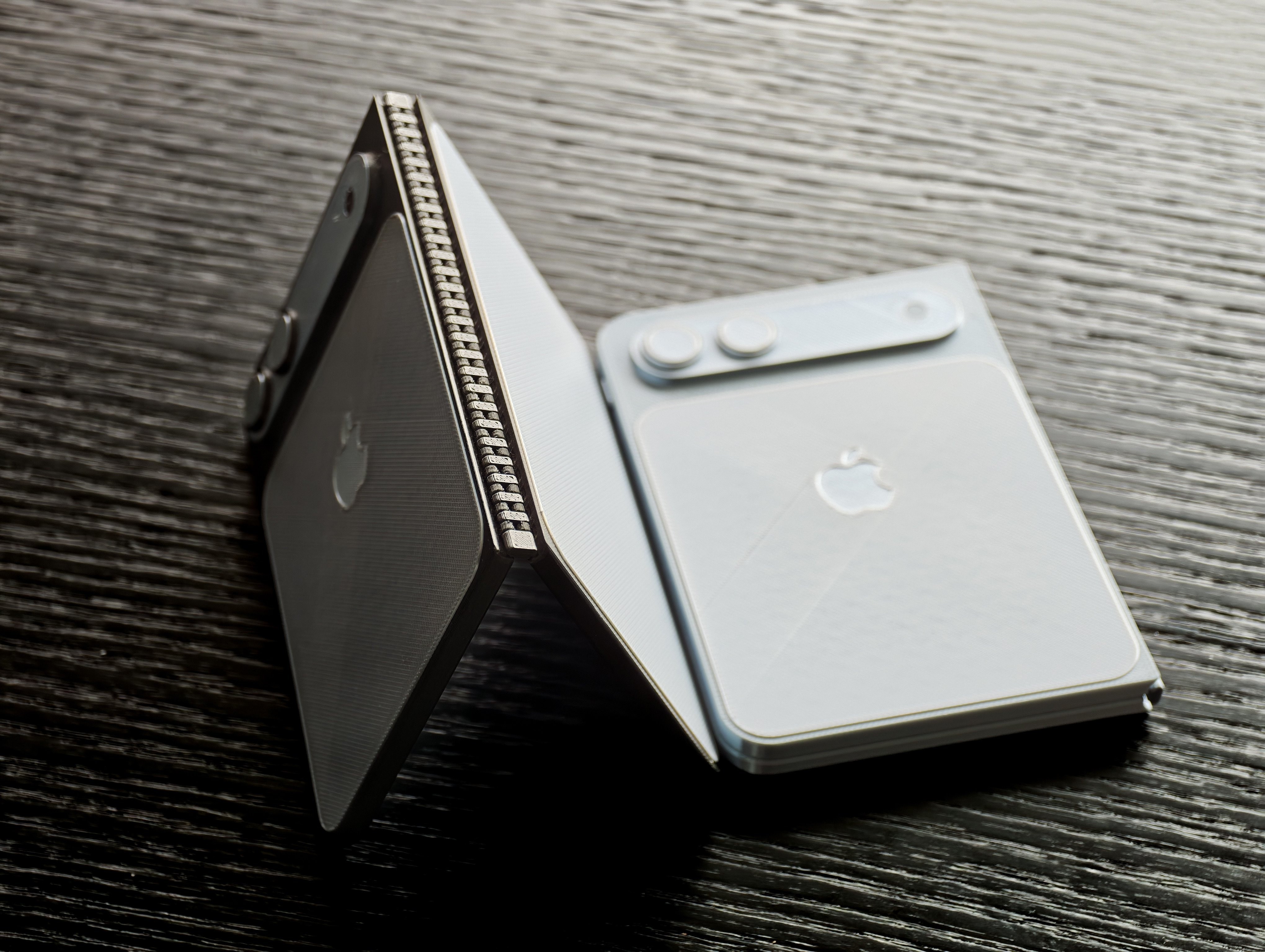 iPhoneFold售价曝光苹果是计划在今年就发布这块Fold折叠屏的，等了那么