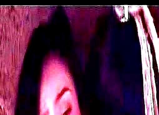 19岁的蒋欣，嫌29岁的林志颖“老”。结果拍《天龙八部》那场著名的“渡气”吻