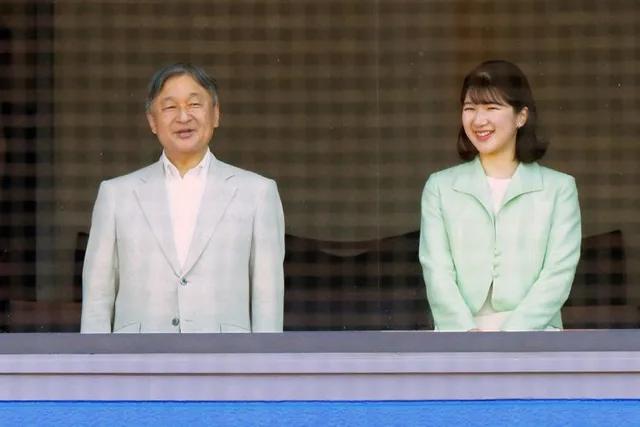 高市早苗因这事“激怒日本天皇”高市早苗明确反对爱子（日本天皇唯一孩子）获得皇位