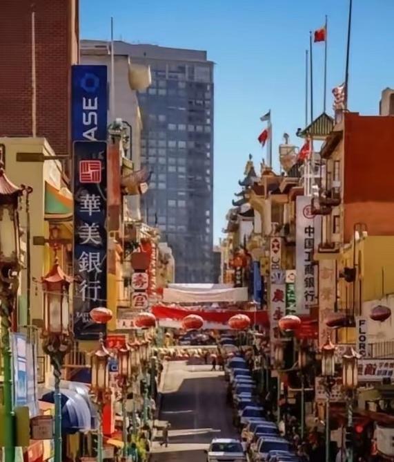 继新加坡、马来西亚之后，美国华人也坐不住了。有海外华人直言：现在连韩国人都开始反