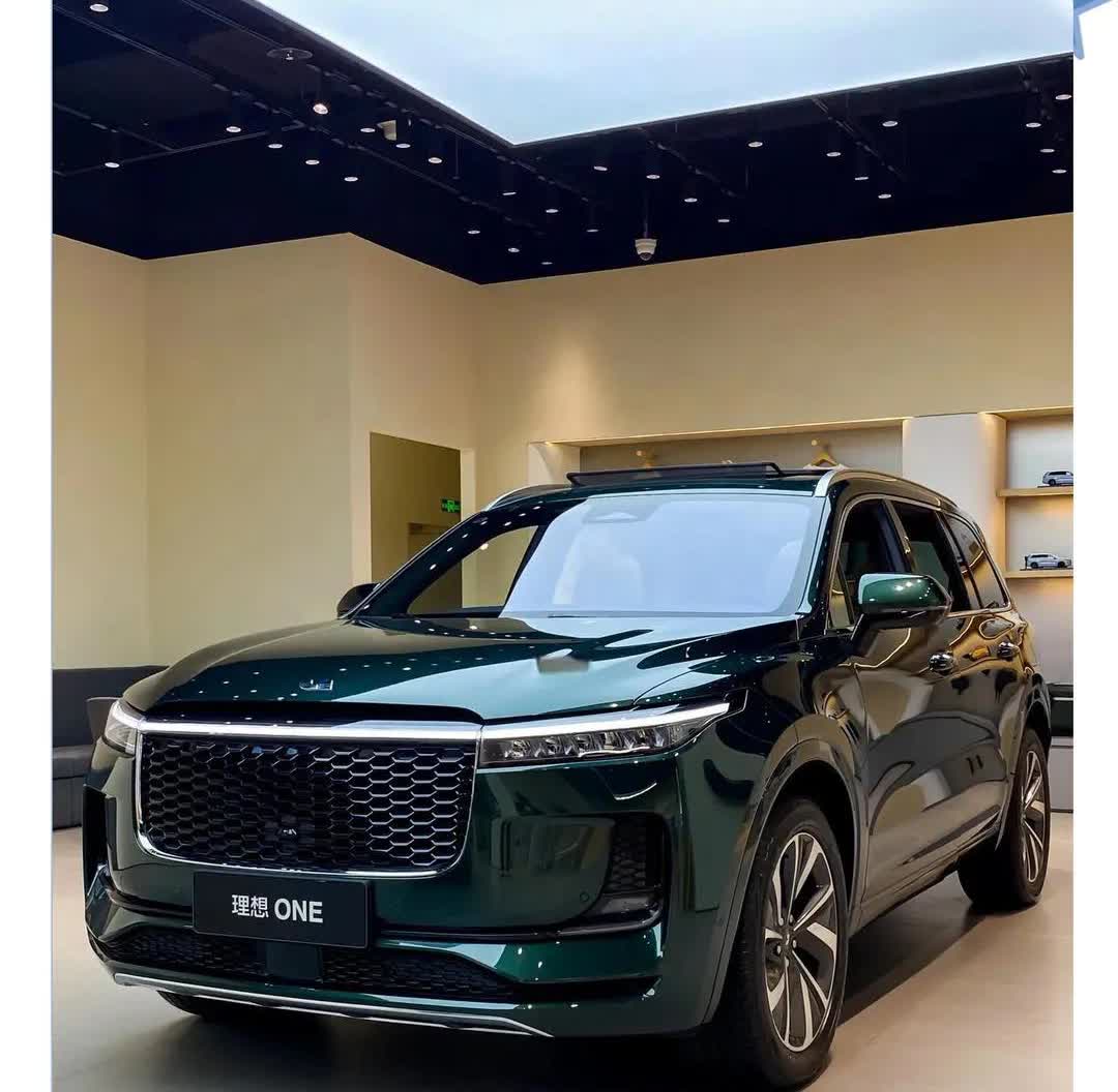 最近网络上都在曝光理想汽车的车主们，在全国各地都是频繁出现素质低下的事件！我想请