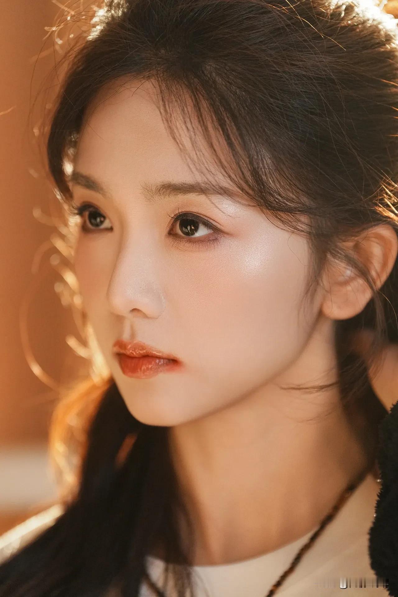 美人如画，岁月静好。大家觉得最惊艳的女人是谁你心中的美女是什么样子＃谁是你心