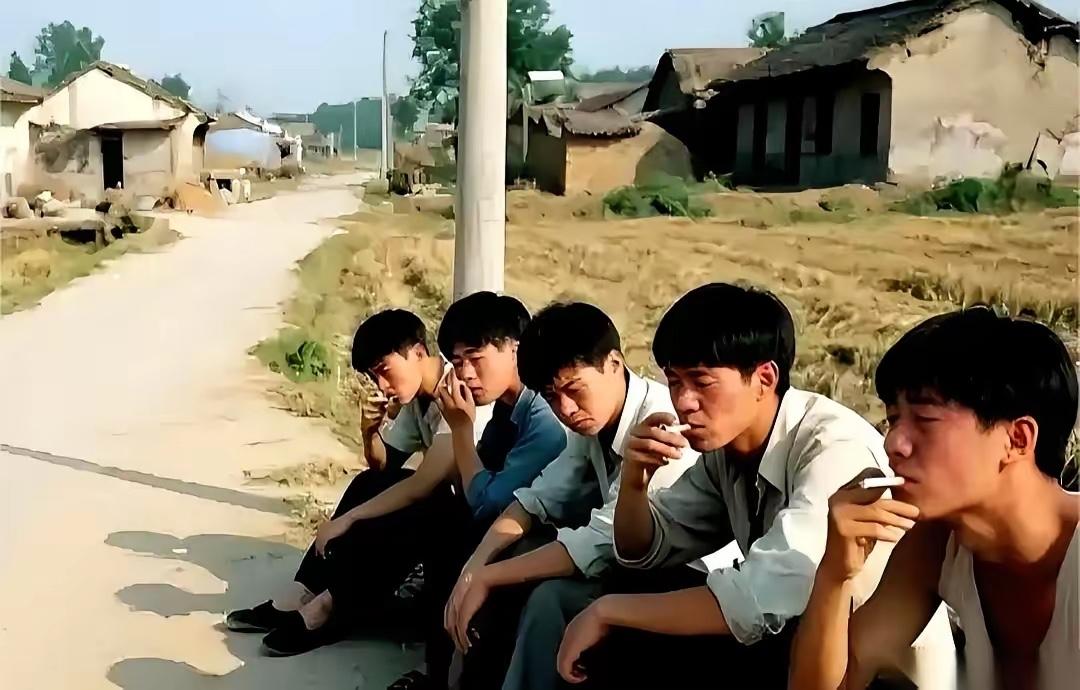 现在农村相亲有一个不成为的要求，女方拒绝男方兄弟多的，一开始不理解，后来去村里转