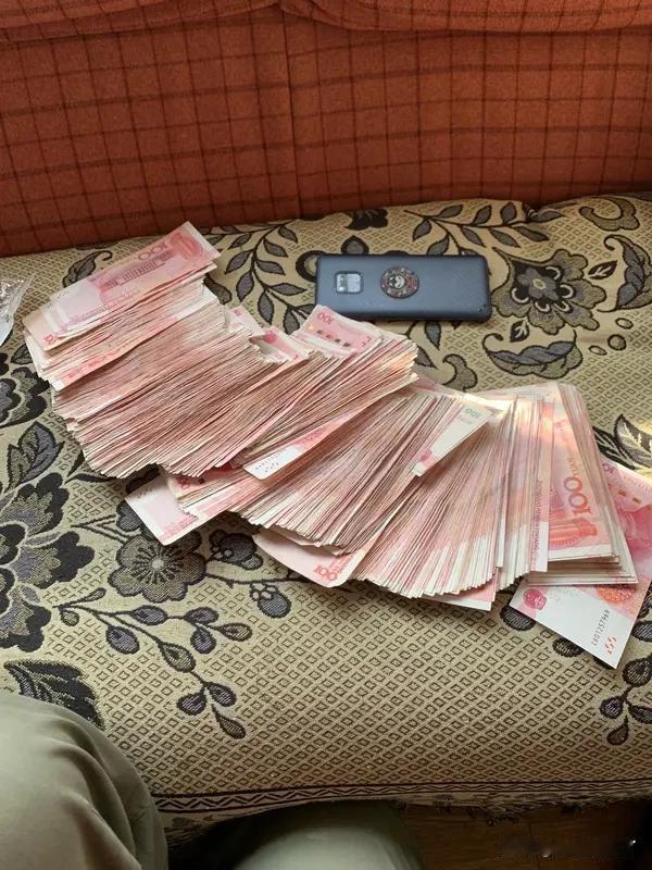 所有的岳父岳母来回答一个问题，要是你的女婿生病了，急需二十万块钱，而你手里有女婿