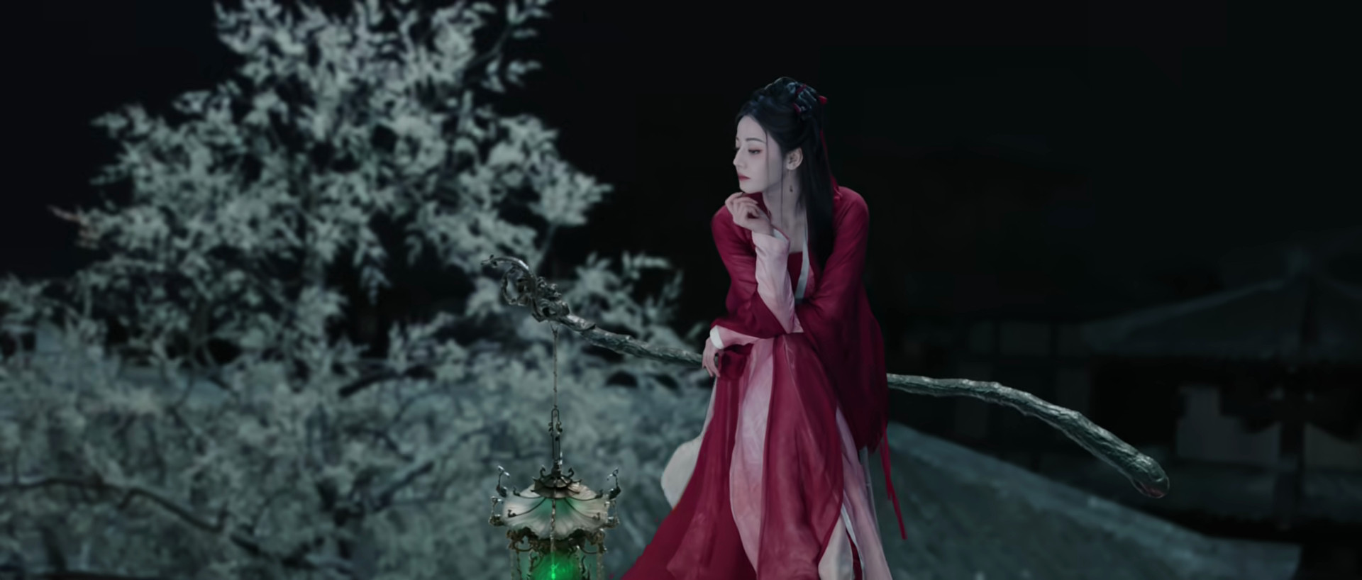 感觉贺思慕这个提灯好爽啊，想去哪去哪随时随地能坐着。很适合去旅游白日提灯