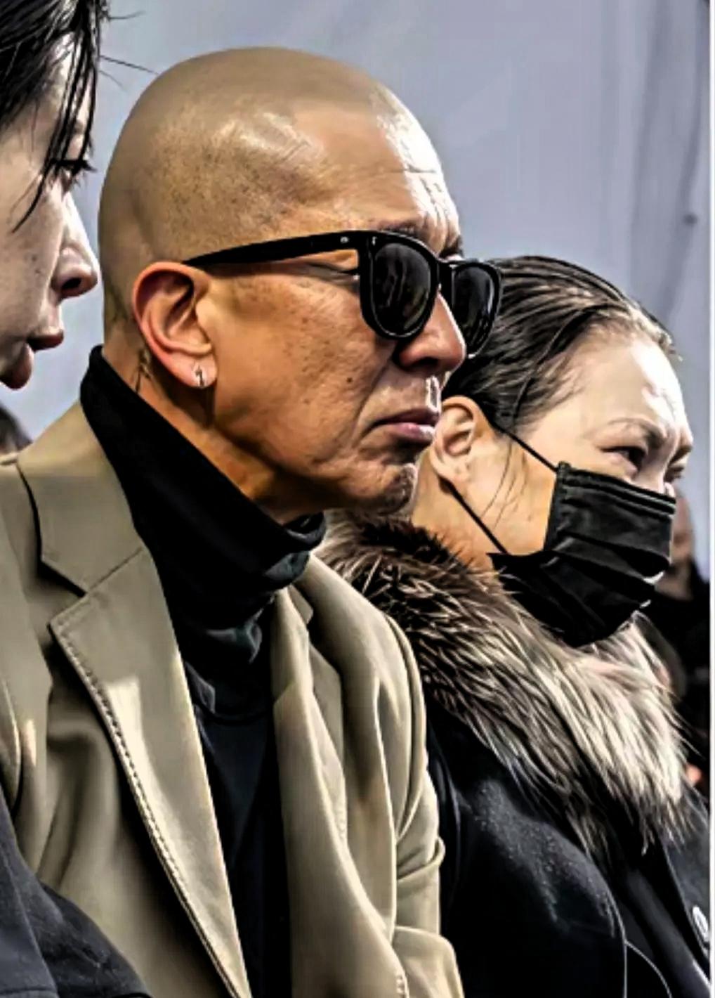 最近的具俊晔，镜头里的他，神情里带着挥不去的落寞，有人说，看这状态，他恐怕这