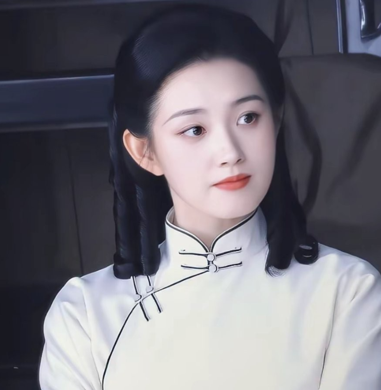 郭宇欣现在处境并不好别看她天天精神饱满的拍戏，营业其实她现在压力特别大，连她