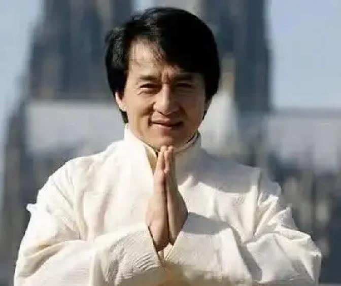 五年没拍电影，李连杰在练瑜伽。七十岁的成龙，刚杀青又宣布再战十年。数字会说话