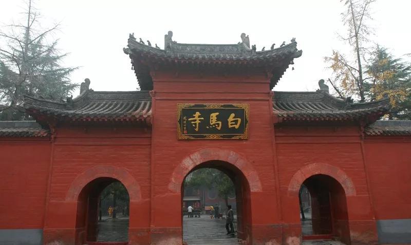 洛阳白马寺被称为华夏第一寺是有诸多原因的。它建于东汉永平十一年，是中国第一古刹。