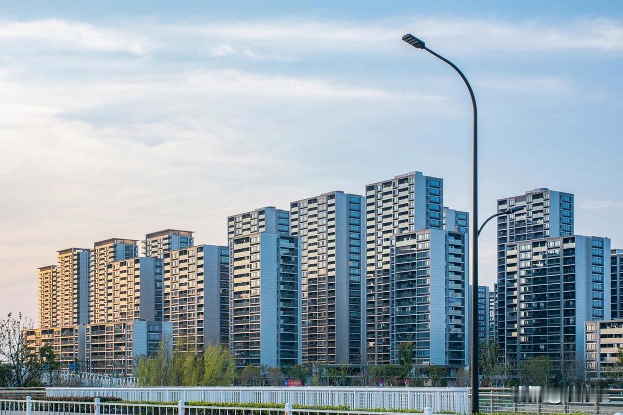 5月楼市大局已定，普通人无需盲目折腾，两个决策守住家庭资产进入2026年5月，