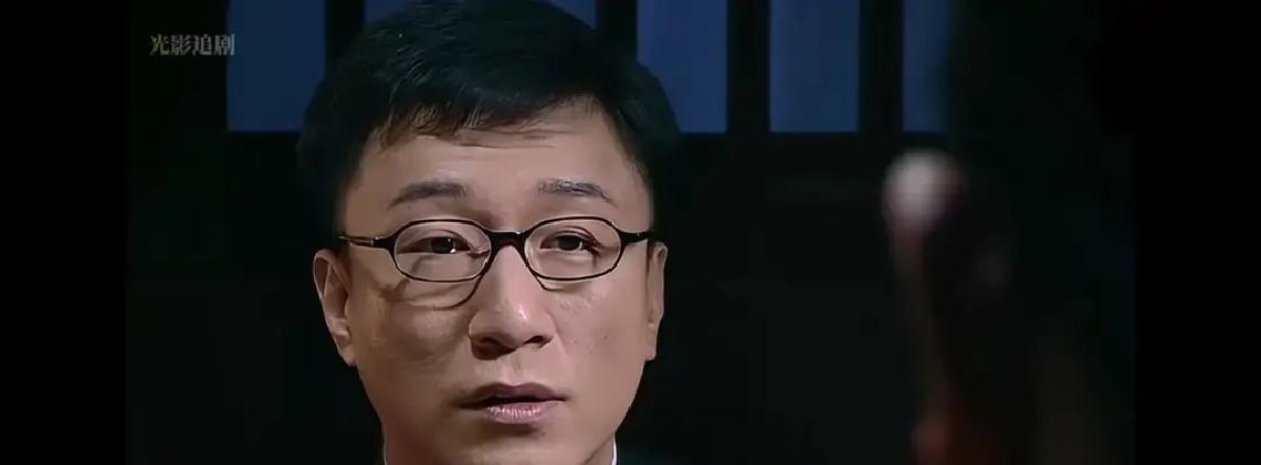 蒋经国和康泽斗法？别逗了，这根本不是一场对决，而是一场屠杀。我翻过不少旧档案