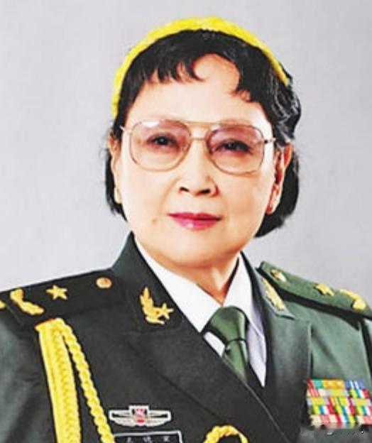 1988年，八一厂背着800万外债，眼看就揭不开锅了，领导找到女演员王晓棠，问她