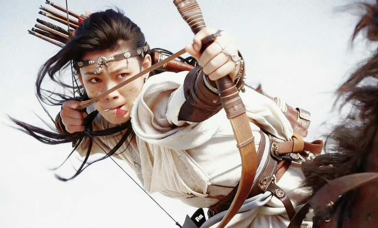 【陈丽君说阿育娅是不被定义的女孩】2月21日，越剧演员陈丽君在《人民日报》撰文