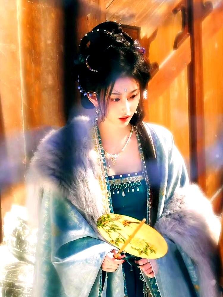 田曦薇、张凌赫新剧《逐玉》大女主变小娇妻了？原著《侯夫人与杀猪刀》里，樊长玉