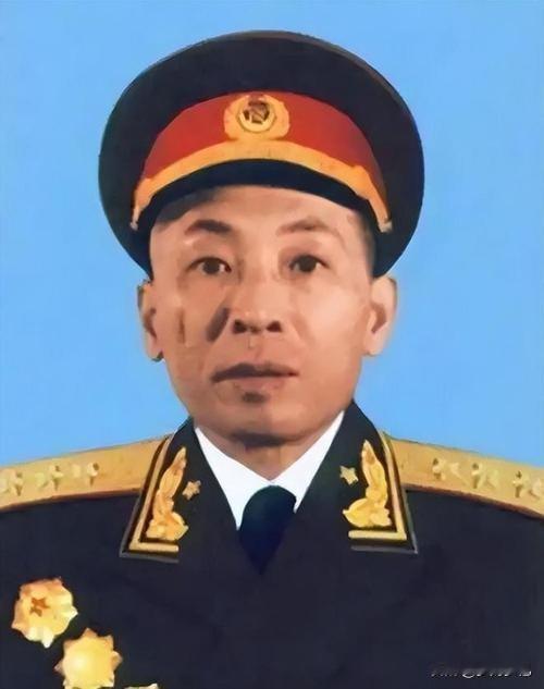 1979年海军震荡！交通部长空降掌舵，一年变身司令员，他凭啥能稳住大局？1