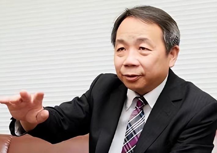 汉奸石平又发文，没想到竟然说了这样一段话！汉奸石平2月26日写道：“中国每年