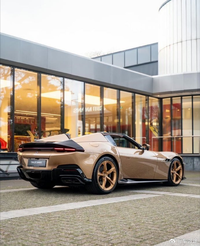 Ferrari12CilindriSpider，这可是法拉利家族中魅力非凡