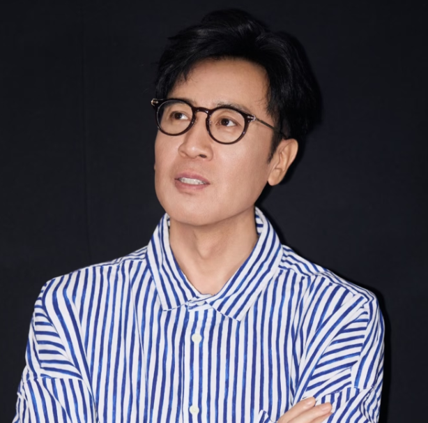 于和伟越来越不对劲了不是演技退步，而是整个人的变化肉眼可见。以前的他，就