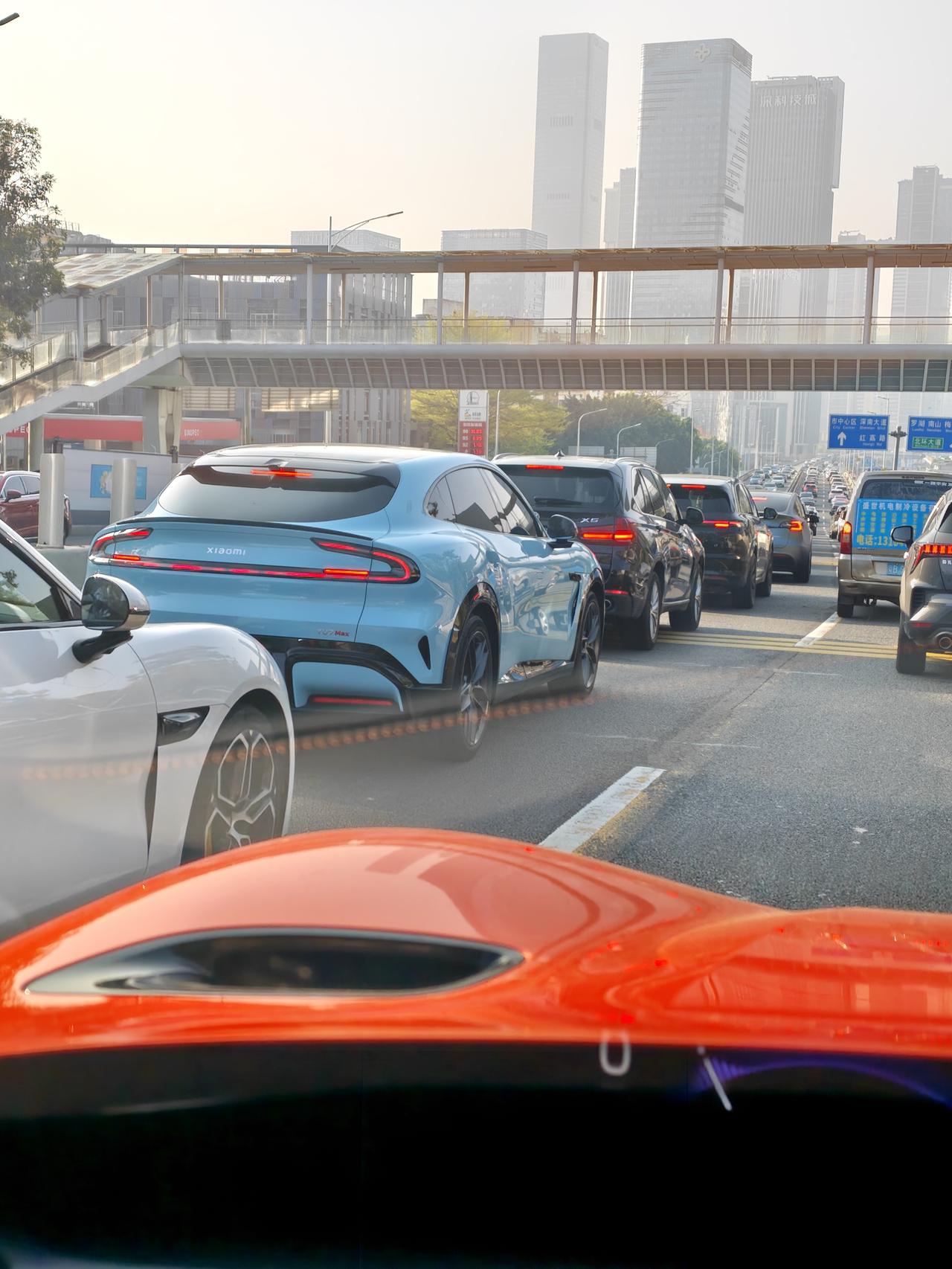 深圳小米汽车真多！看这三种颜色的小米汽车挨一起了！小米汽车小米SU7小米YU