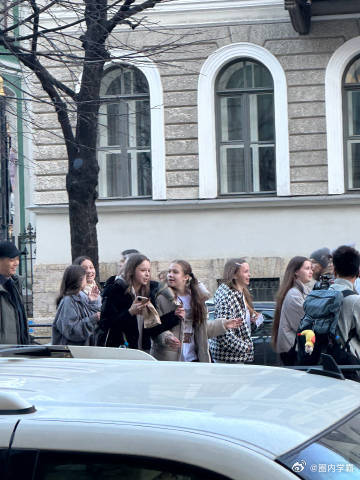 李纯马頔录制妻子的浪漫旅行妻子的浪漫旅行开录马頔在俄罗斯的路透图真的让我笑发财