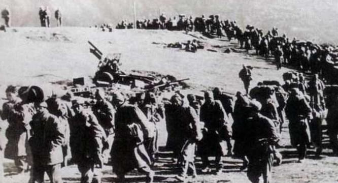 1962年对印自卫反击战期间，毛主席正在听中印战争战报，突然听到印度派出了