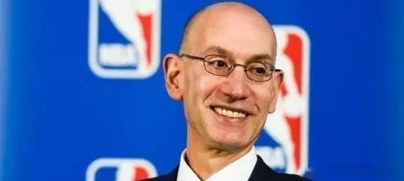 肖华做梦都“要笑醒了！随着NBA四强出炉，没有詹杜库，流量反而更炸，2026季后